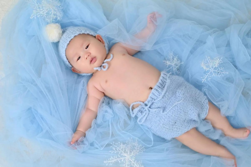 五指山宝宝嘴唇周围发青